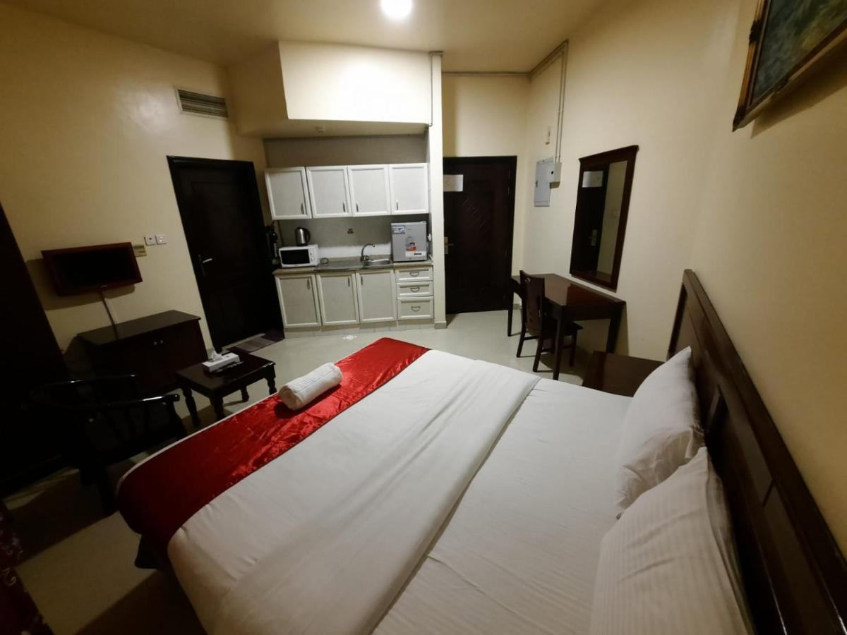 Al Reem Hotel Apartments Charjah Extérieur photo