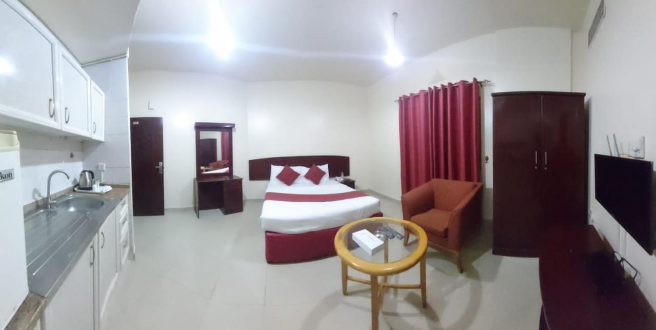 Al Reem Hotel Apartments Charjah Extérieur photo