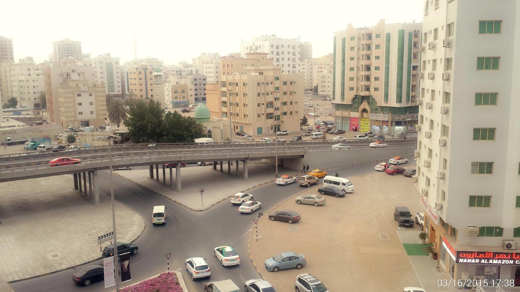 Al Reem Hotel Apartments Charjah Extérieur photo
