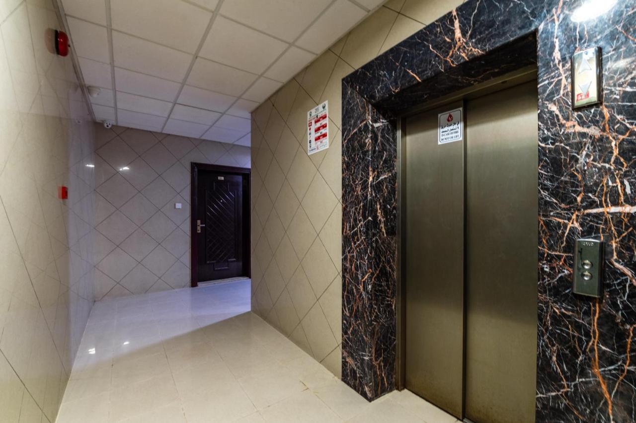Al Reem Hotel Apartments Charjah Extérieur photo